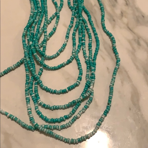 Beaded turquoise necklace - Picture 3 of 3